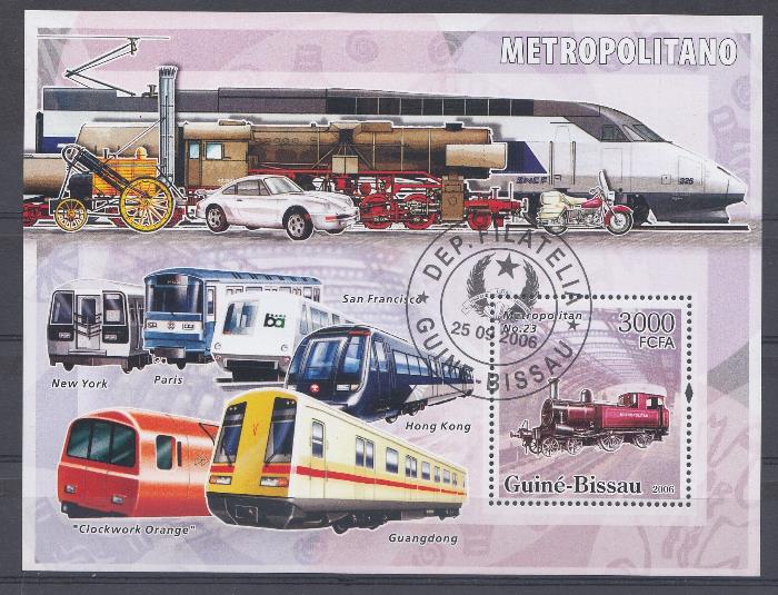 Железная дорога. Гвинея- Биссау 2006 год. Паровоз и современные электро локомотивы. 